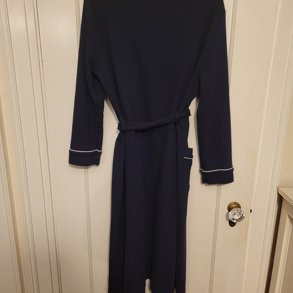 Amazon Essentials Women's Navy Blue Robe - Picture 4 of 4